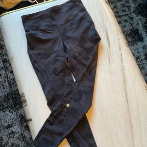 Lululemon Wunder Under 23” Tight in Camo Print